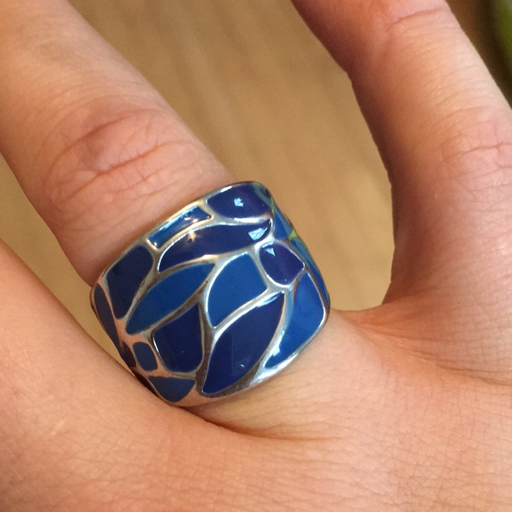 Blue ring